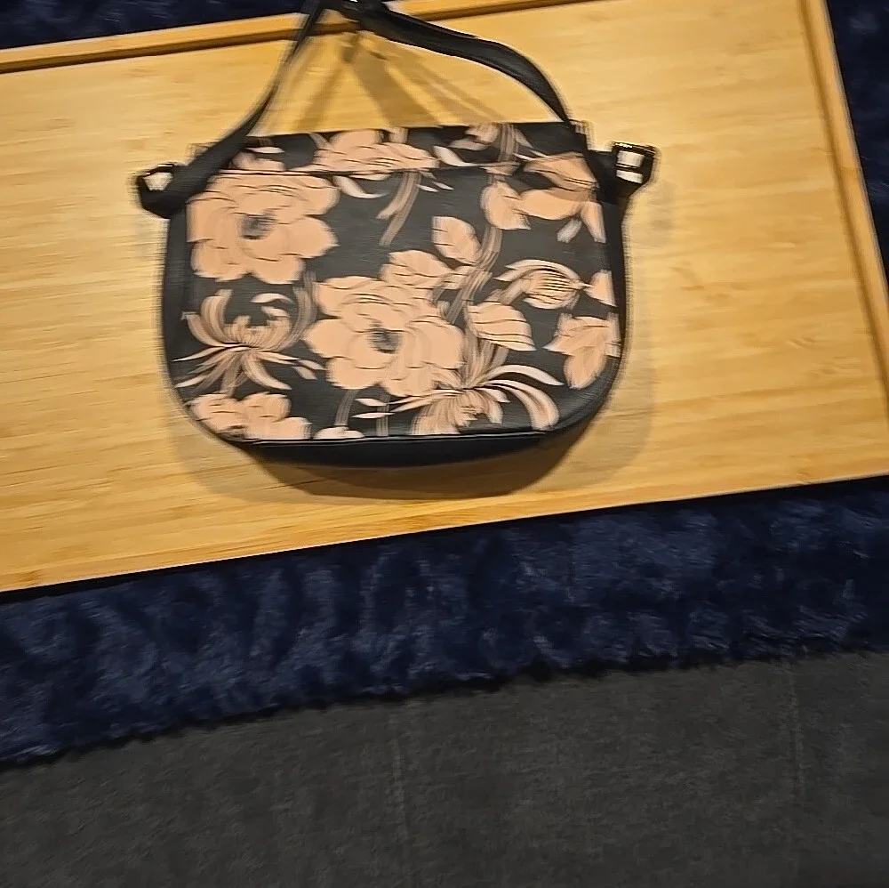kate spade Luaral Way Gardenia Carsen Black And Tan Crossbody